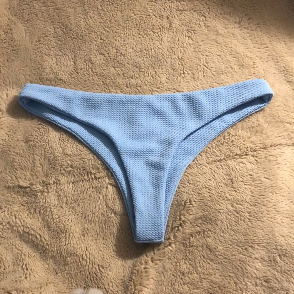 NWT Zaful Textured Bikini, medium - Picture 5 of 9